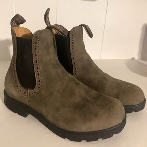 High top Blundstone Chelsea boots size US 8.5  women’s AUS 5.5 brown chestnut